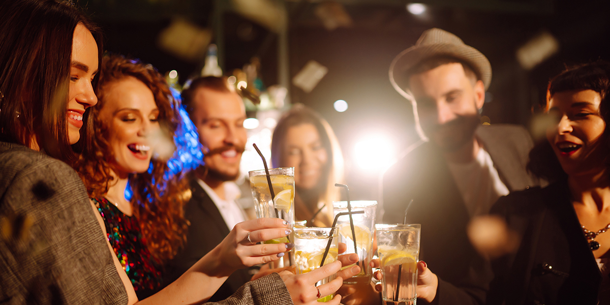 Comment organiser un afterwork avec ses collaborateurs ? Pourquoi sous-traiter à une agence événementielle ?