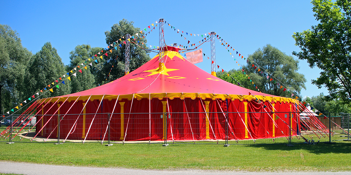 Location chapiteau type cirque pour événementiel !