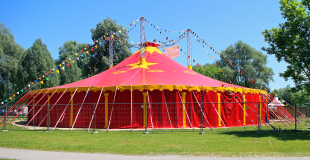 Location chapiteau type cirque pour événementiel !