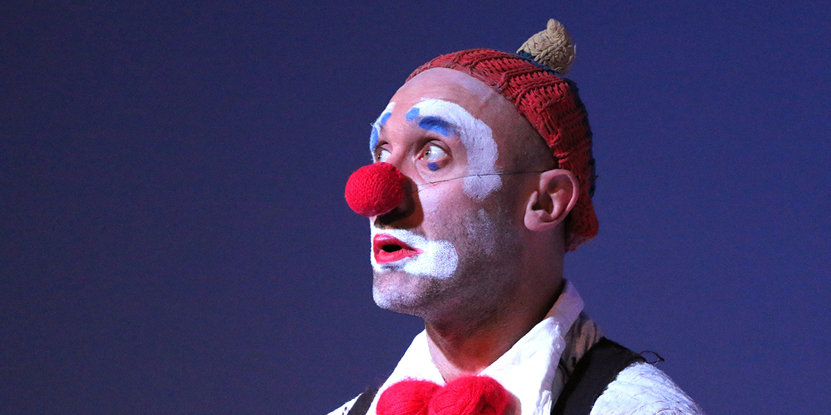 Clown en fil rouge ou spectacle pour événement professionnel !
